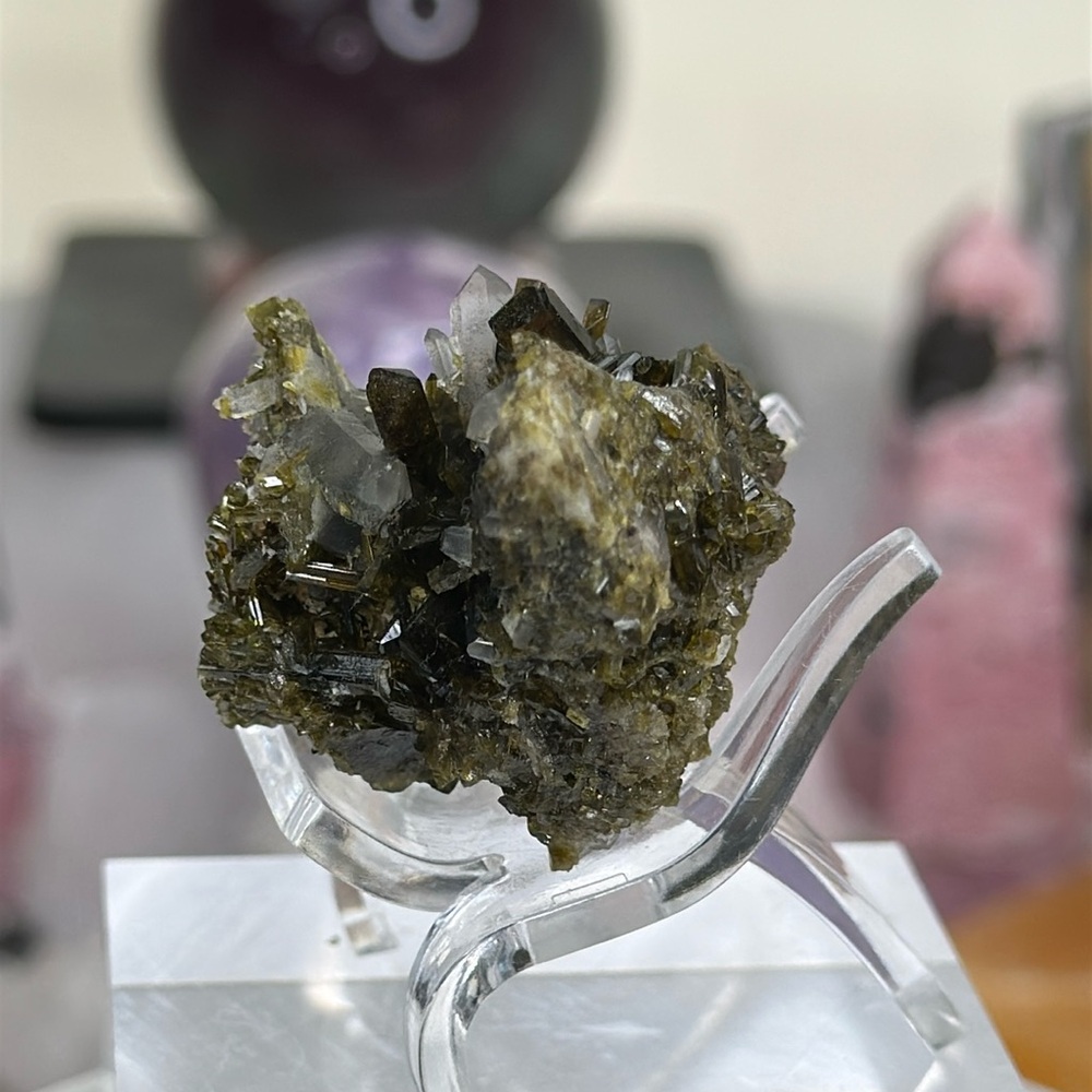 Green Tourmaline on Quartz 💚🦖🌴 GTQ23 - Picture 3 of 5